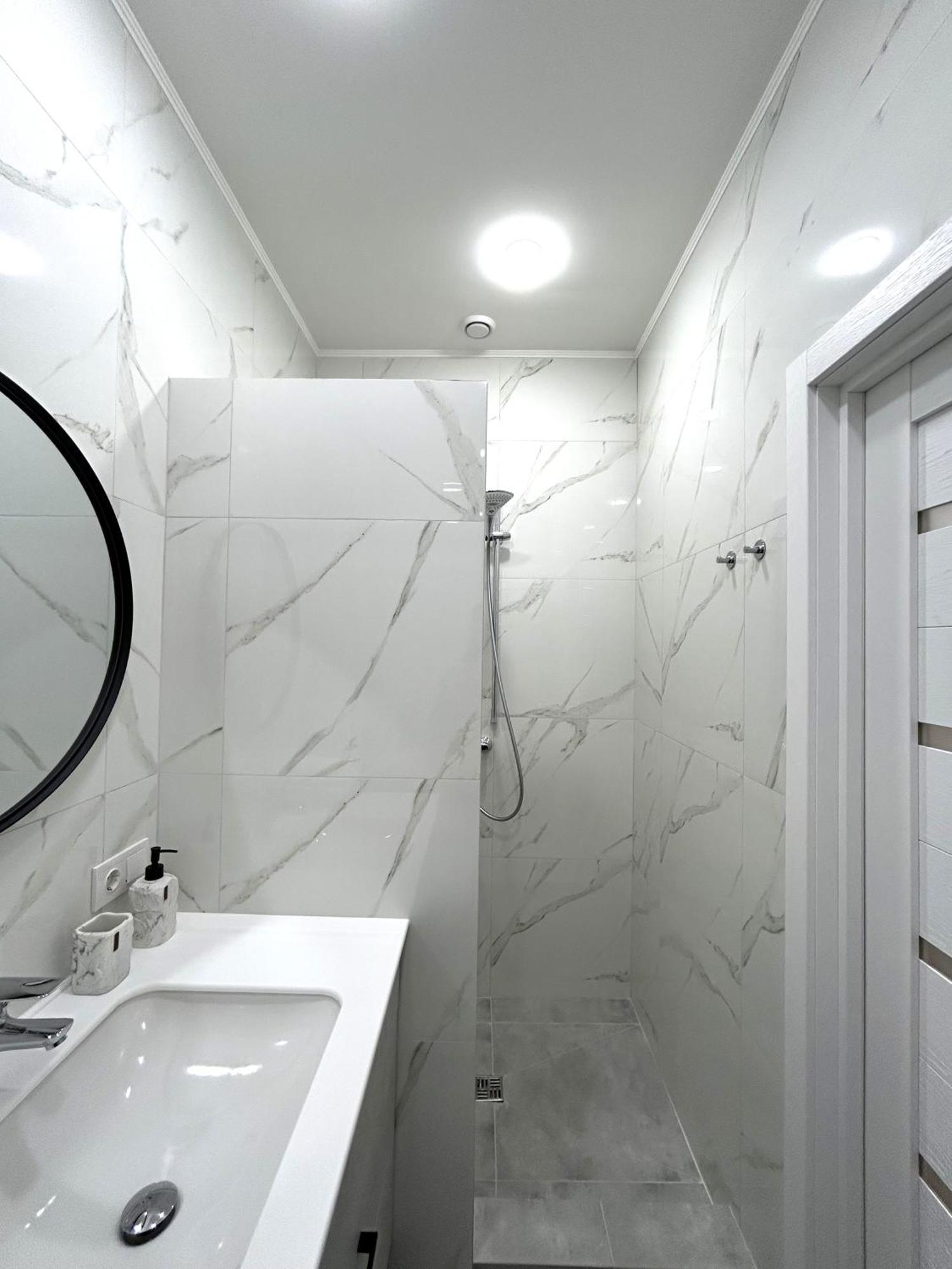 Modern Apartment, 100M To Opera Лвив Екстериор снимка