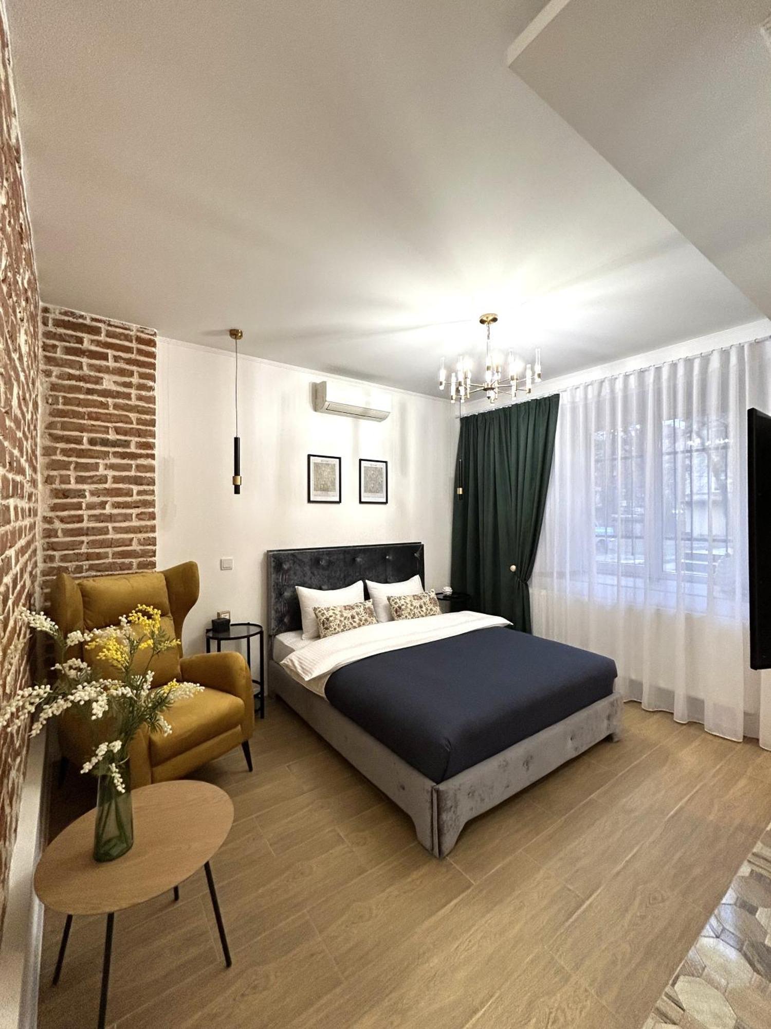 Modern Apartment, 100M To Opera Лвив Екстериор снимка