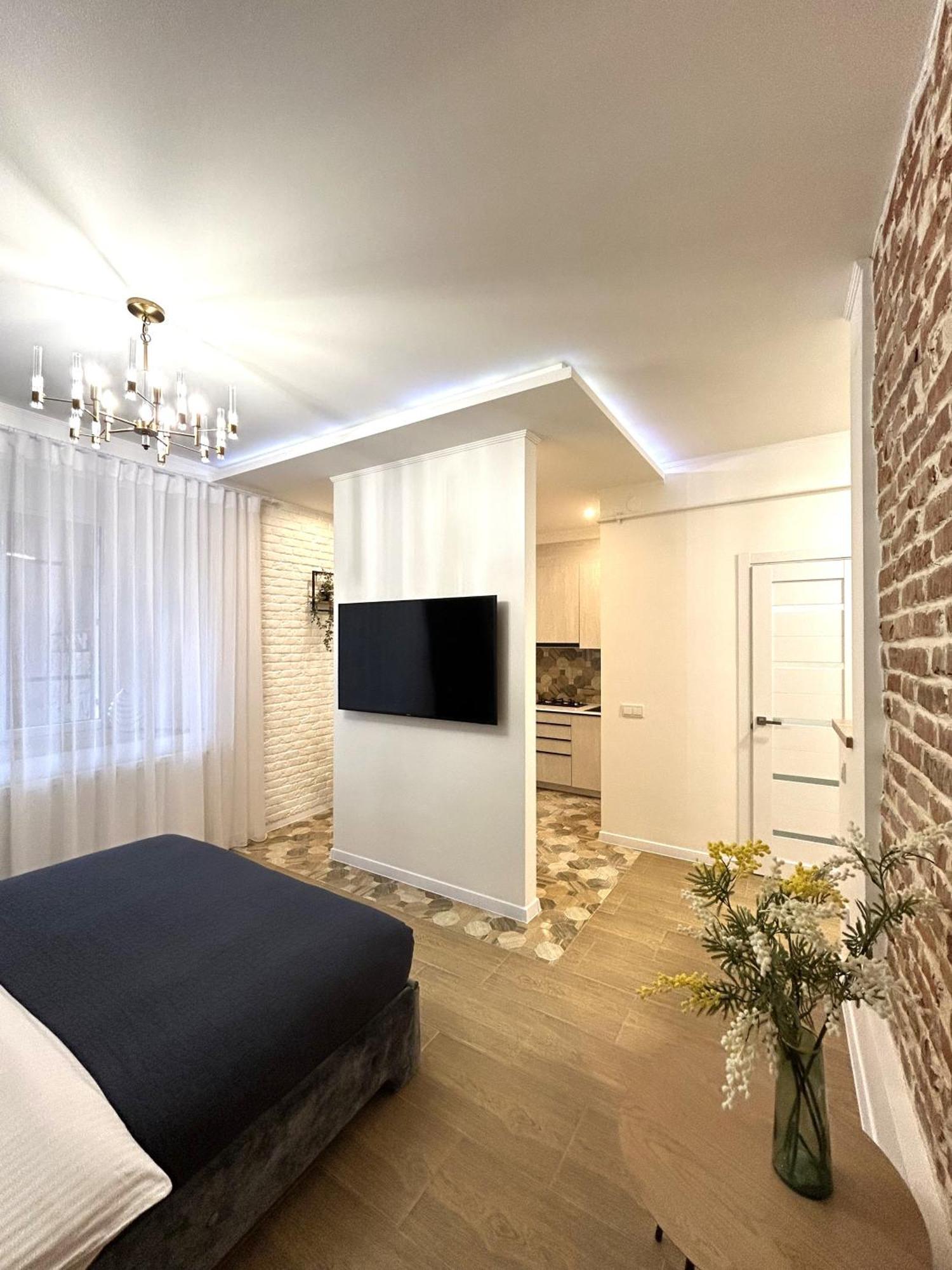 Modern Apartment, 100M To Opera Лвив Екстериор снимка